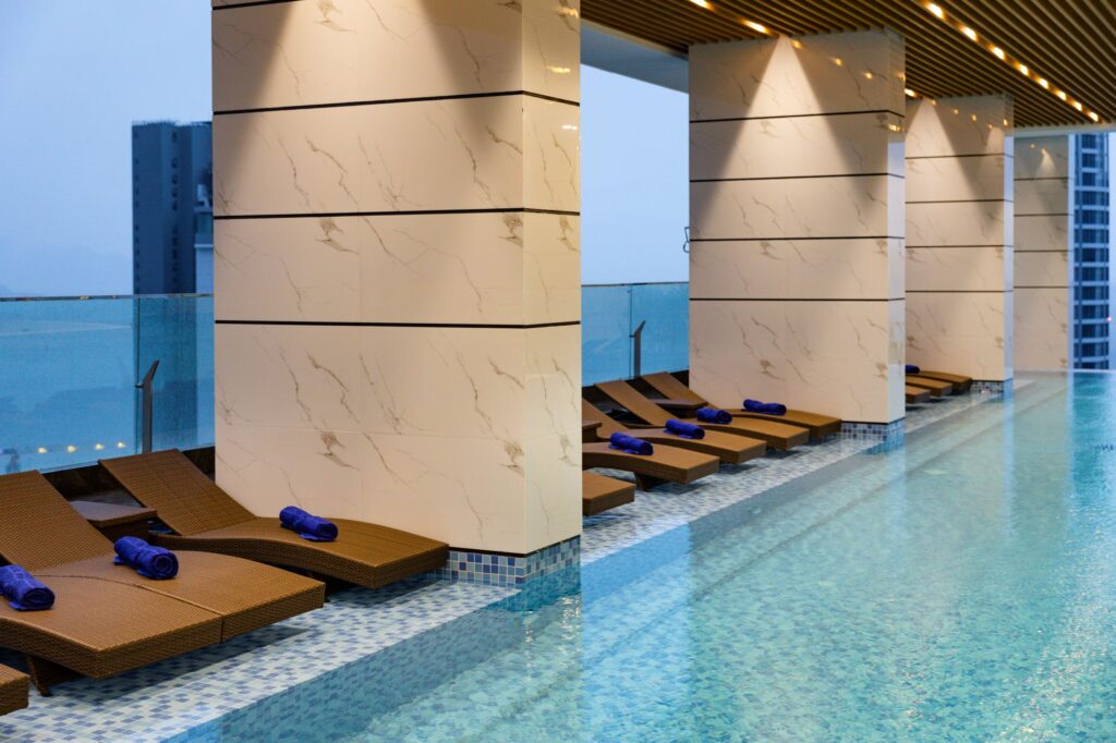 Hồ bơi vô cực tầng 28 Virgo Hotel Nha Trang